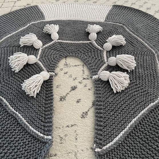 Festive Tassels - Tapis Sapin de Noël
5