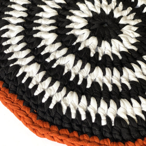 Boo - Halloween Table Mat
2