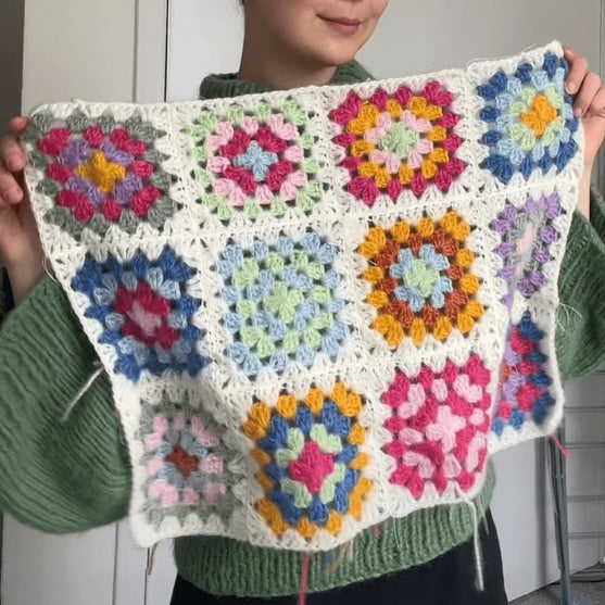 Sunny Days - Cardigan
4