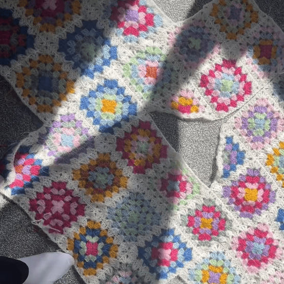 Sunny Days - Cardigan
3