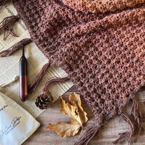 Mini Acorn - Shawl
7