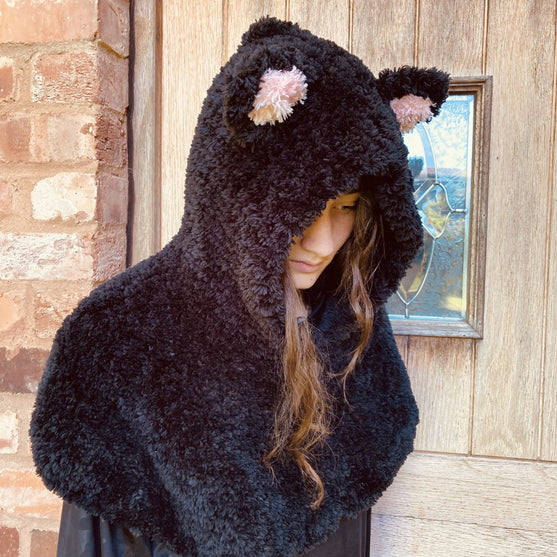 Hooded Cat - Capuche
1