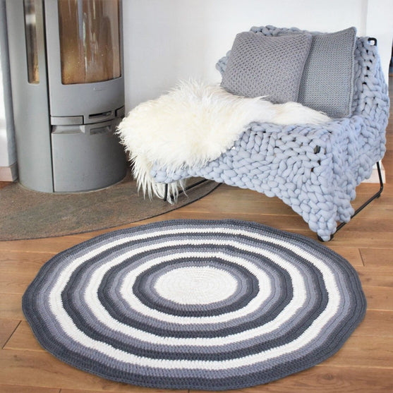 Ribbon Round Rug
1