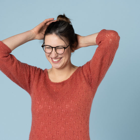 Martha - Blouse with lace pattern
2