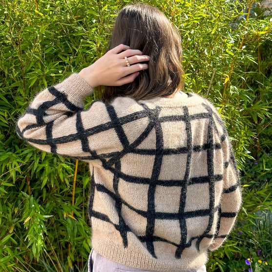 Max - Cardigan
5