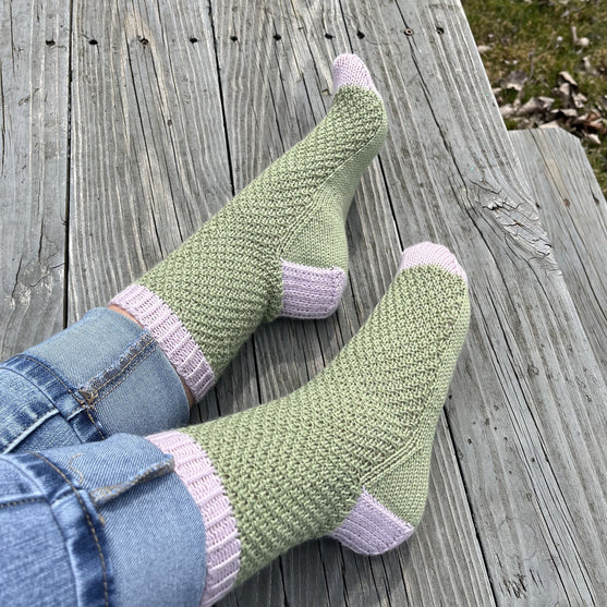 Moss Rose - Socks
3