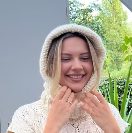 Frosty - Hoodie Hat
3