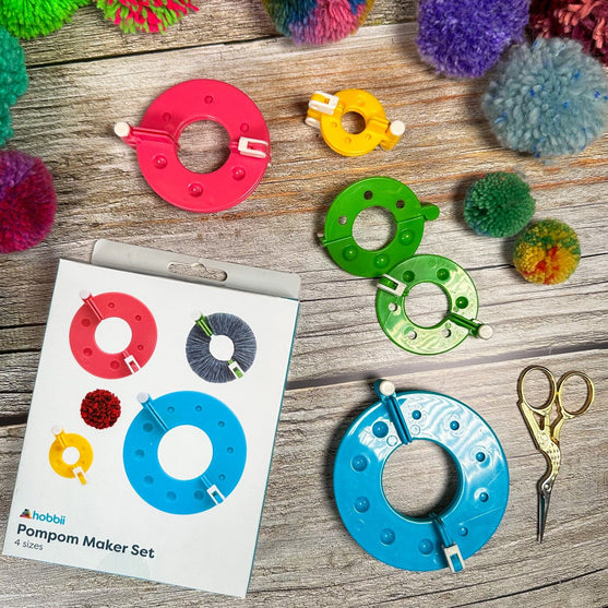 Hoop Pompom Maker Set - Hobbii
8