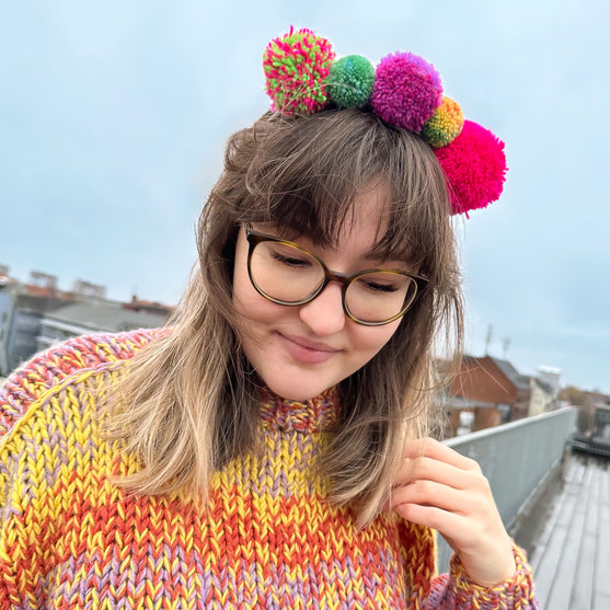 Hoop Pompom Maker Set - Hobbii
9
