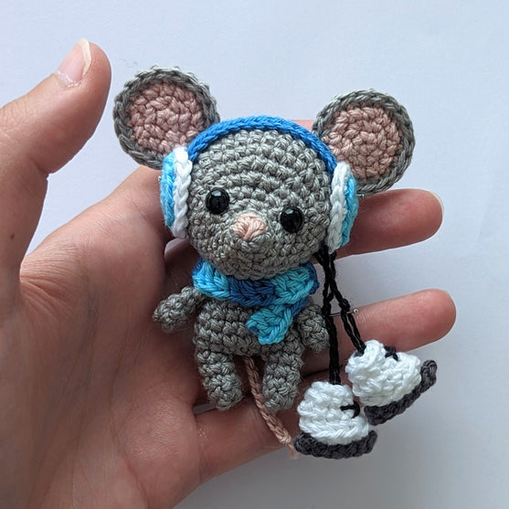 Trilly - The Ice-Skating Mouse
1