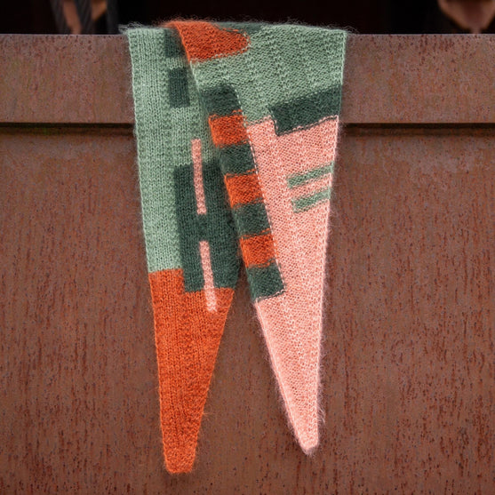 Rust & Rhythm - Bandana - Knit Kit
3