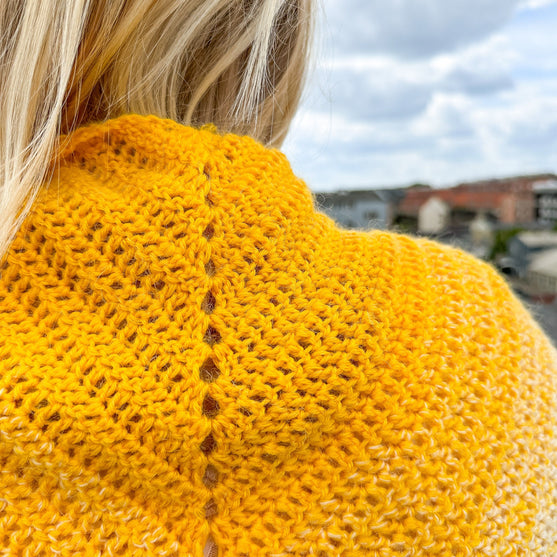 Simple Lines Alpaca - Shawl
4