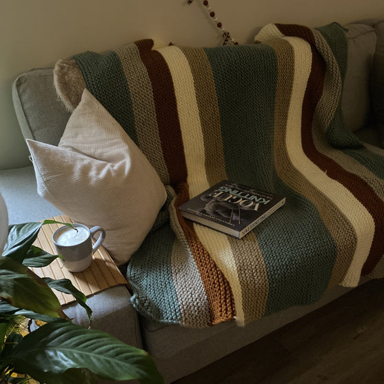 Snuggle Together - Throw blanket
7