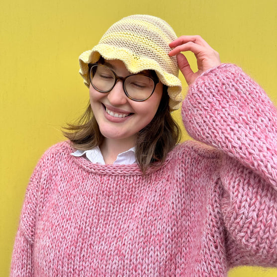 Sopka - Chapeau seau avec volant
6