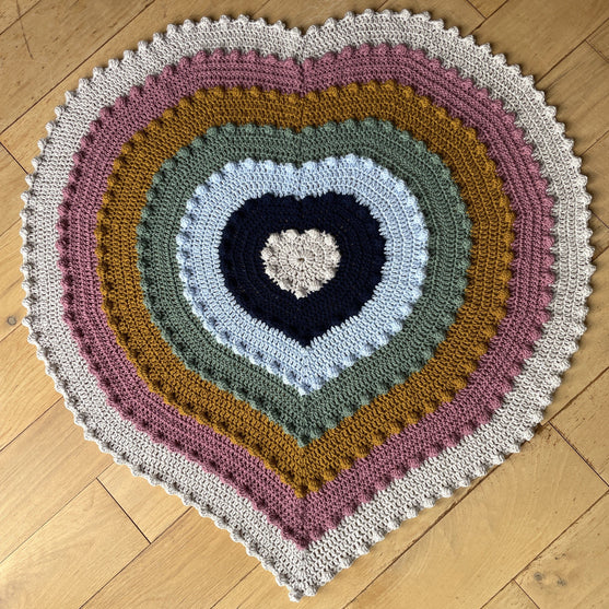 Atria Bobble Heart - Blanket
2