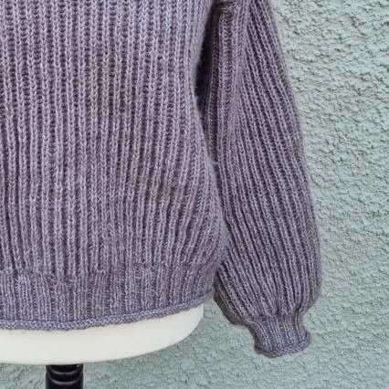 Taylor - Sweater
2
