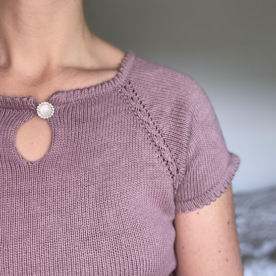 Darling Tee - Summer Top
4