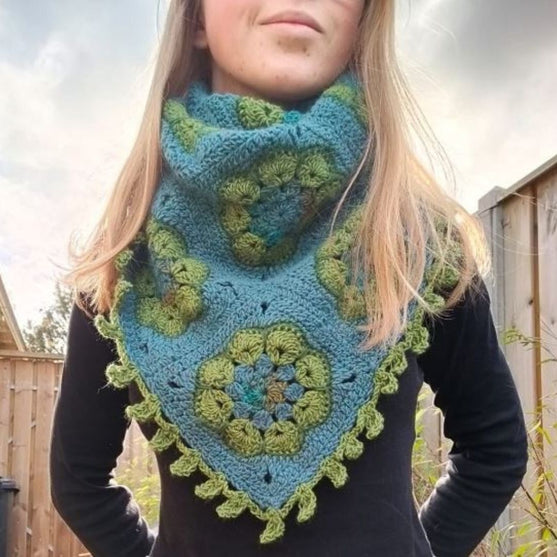 Blooming Garden - Shawl
1