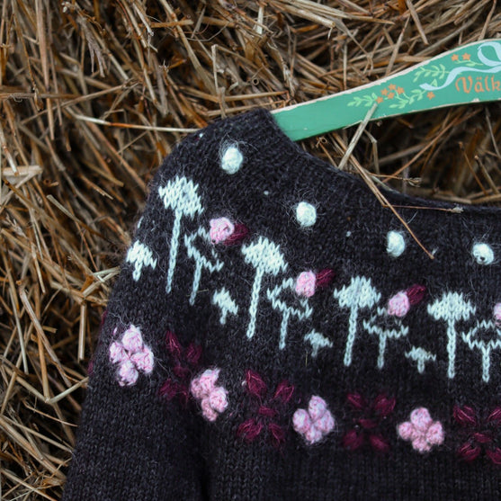 Woodland - Sweater
4