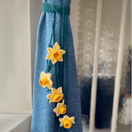 

Daffodil Curtain Ties
2