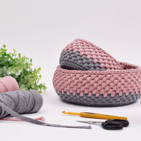 

Hæklet Ribbon Kurv
1