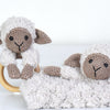 

Chanel sur doudou et rond en bois
6