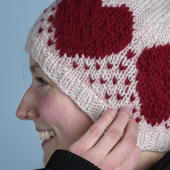 

Rubin - Hat with hearts
3