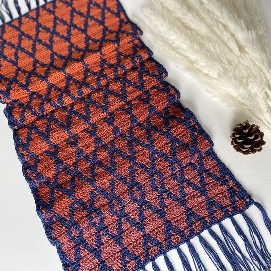 

Kites - Scarf
4