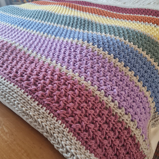 

The Enchanted Dreams - Throw
1