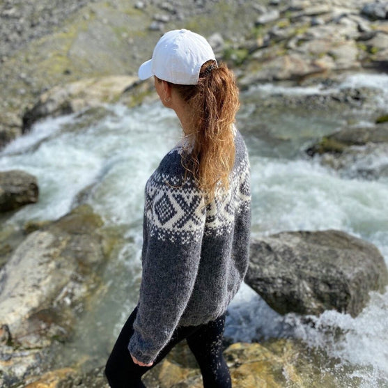 

111-14 Chunky Cortina sweater
5