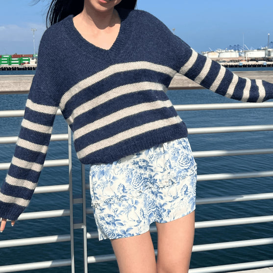 

Marnie Pullover - Sweater
3