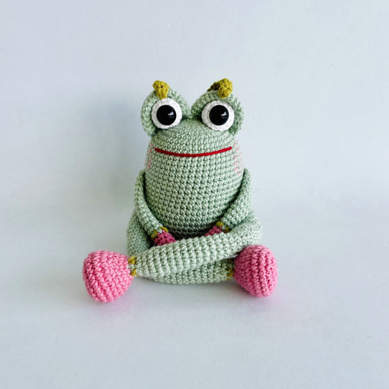 

Valentine Frog
4