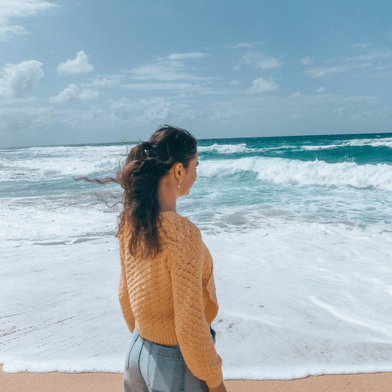 

Conch - Cardigan and Top
5