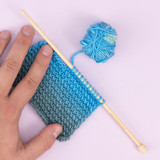 

Bamboo Tunisian Crochet Hook - 25 cm (9.8 in) - Hobbii
3