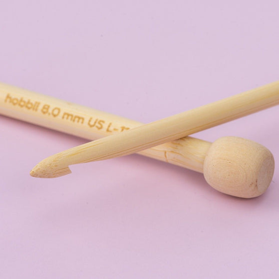 

Bamboo Tunisian Crochet Hook Set - 25 cm (9.8 in) - Hobbii
3