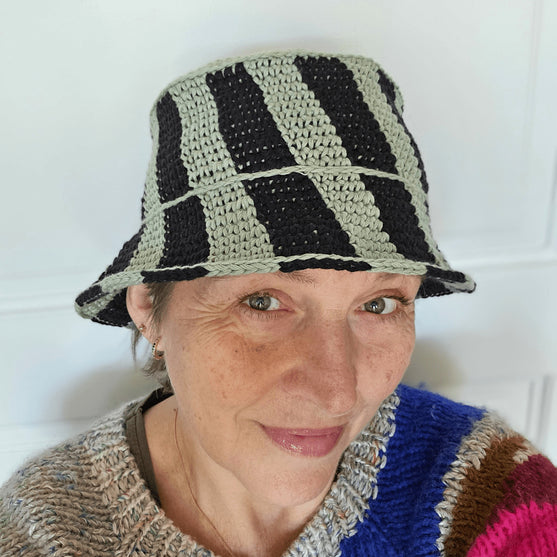 

Twister - Bucket Hat
2