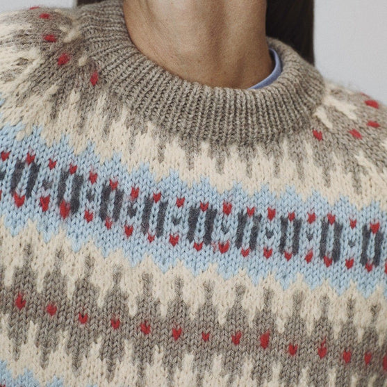 

Dorthea - Sweater
5