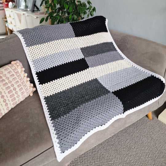 Granny’s on the block - Blanket