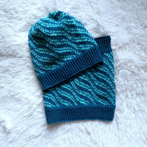 

Winter Waves - Hat and Snood Set
1