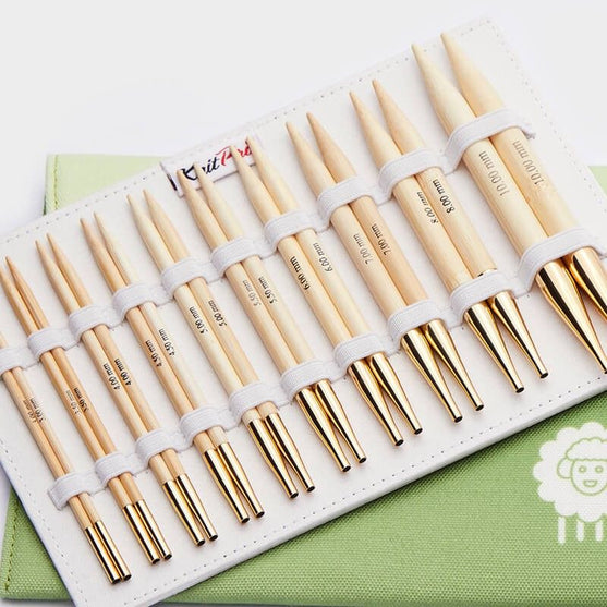

Bamboo Deluxe Interchangeable Circular Needle Set - KnitPro
2