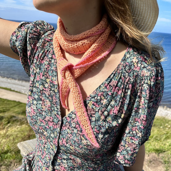 

Croissant - Scarf
4