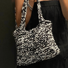 

Trendy Everyday Handbag
14