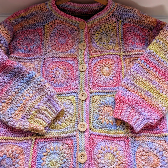 

Dahlia - Cardigan
3
