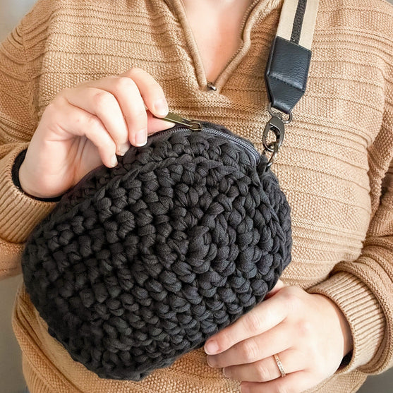 

The Betty Belt Bag - Crossbody Bag
1