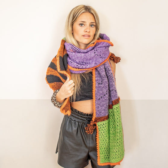 

Hocus Pocus - Shawl
4