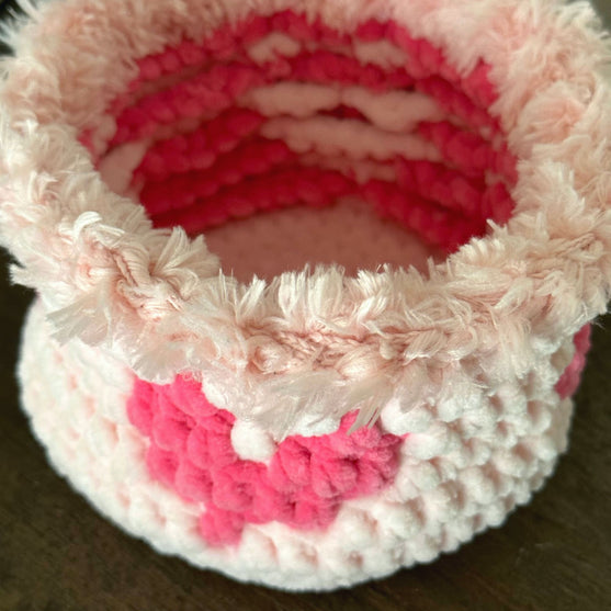 

Mosaic Hearts - Basket
4