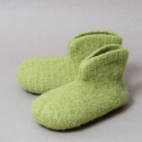 Chap - Crocheted children’s slippers