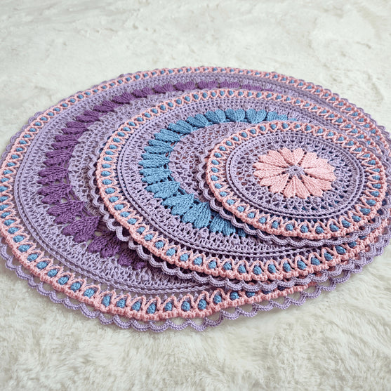 

Gwendolyne - Tablecloth
6