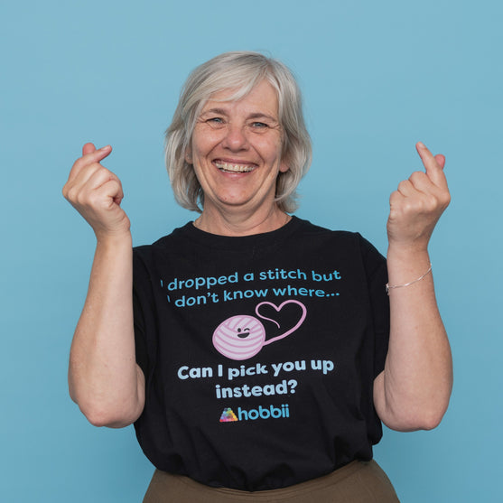 

Dropped A Stitch T-shirt - Yarniis (Edition limitée) - Hobbii
3