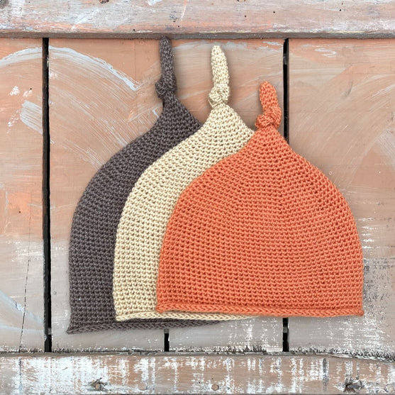 

Baby hat with knot
4